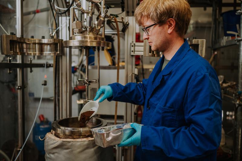 Down to Earth: Green Chemistry Meets Microbiome Research for Soil Regeneration